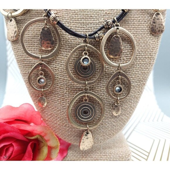 2 Piece Fashion Jewelry Set Dangle Pendant Necklace & Matching Disc Earrings - Picture 4 of 7